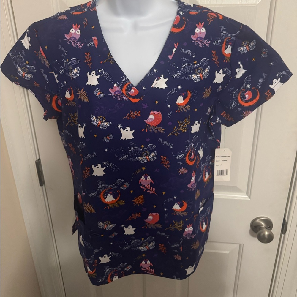 Gabby Brooke  Scrub Top Halloween Butterflies Owls Leaves Fun Gift Large NWT